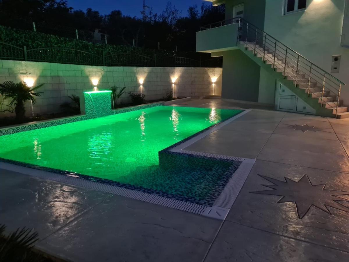 Villa Holiday Apartments Бар Екстериор снимка