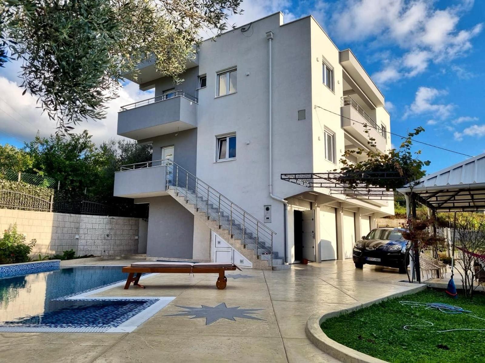 Villa Holiday Apartments Бар Екстериор снимка